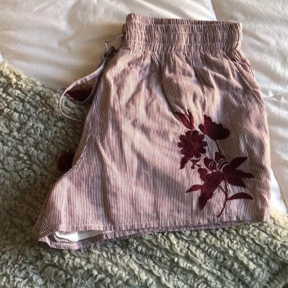 These are some cute Francesca shorts! - Picture 3 of 4